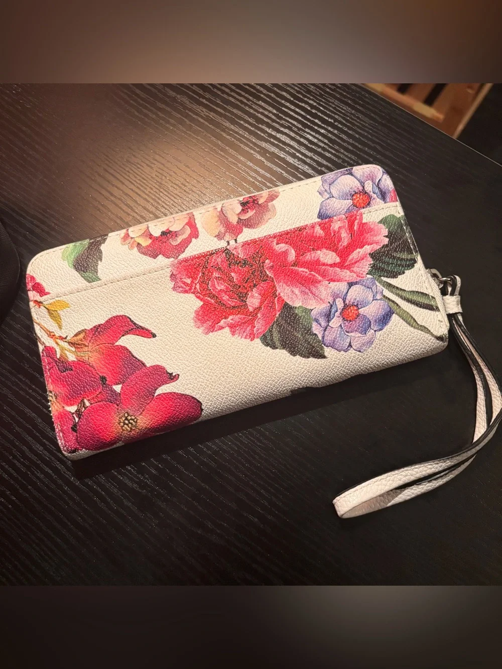 Dana Buchman White Floral Zip Wristlet Wallet